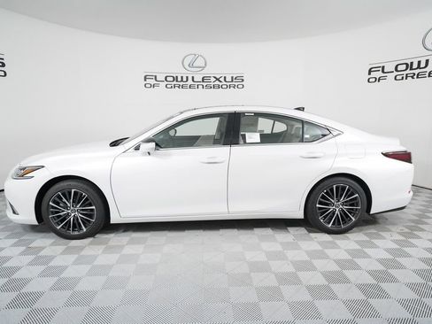 New 2025 Lexus ES 350 w/ Premium Package image 4