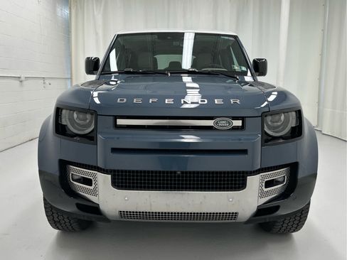 Used 2023 Land Rover Defender 110 SE image 5