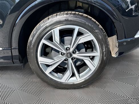 Certified 2023 Audi Q4 e-tron Premium Plus w/ Premium Plus image 32