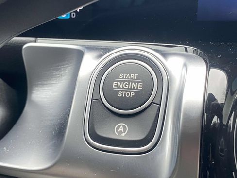 Certified 2025 Mercedes-Benz GLB 250 image 25
