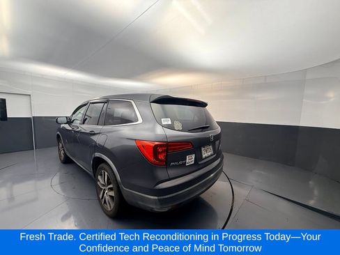 Used 2016 Honda Pilot LX image 3