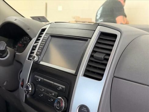 Used 2019 Nissan Frontier SV RWD image 15