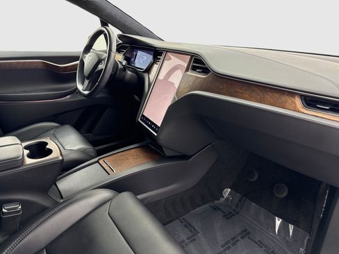 Used 2018 Tesla Model X 75D AWD/4WD image 48