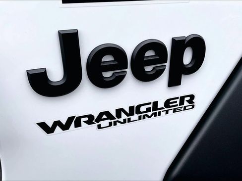 Used 2021 Jeep Wrangler Unlimited Sport image 30