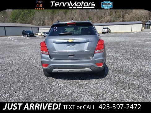 Used 2020 Chevrolet Trax LT w/ LT Convenience Package AWD/4WD image 6