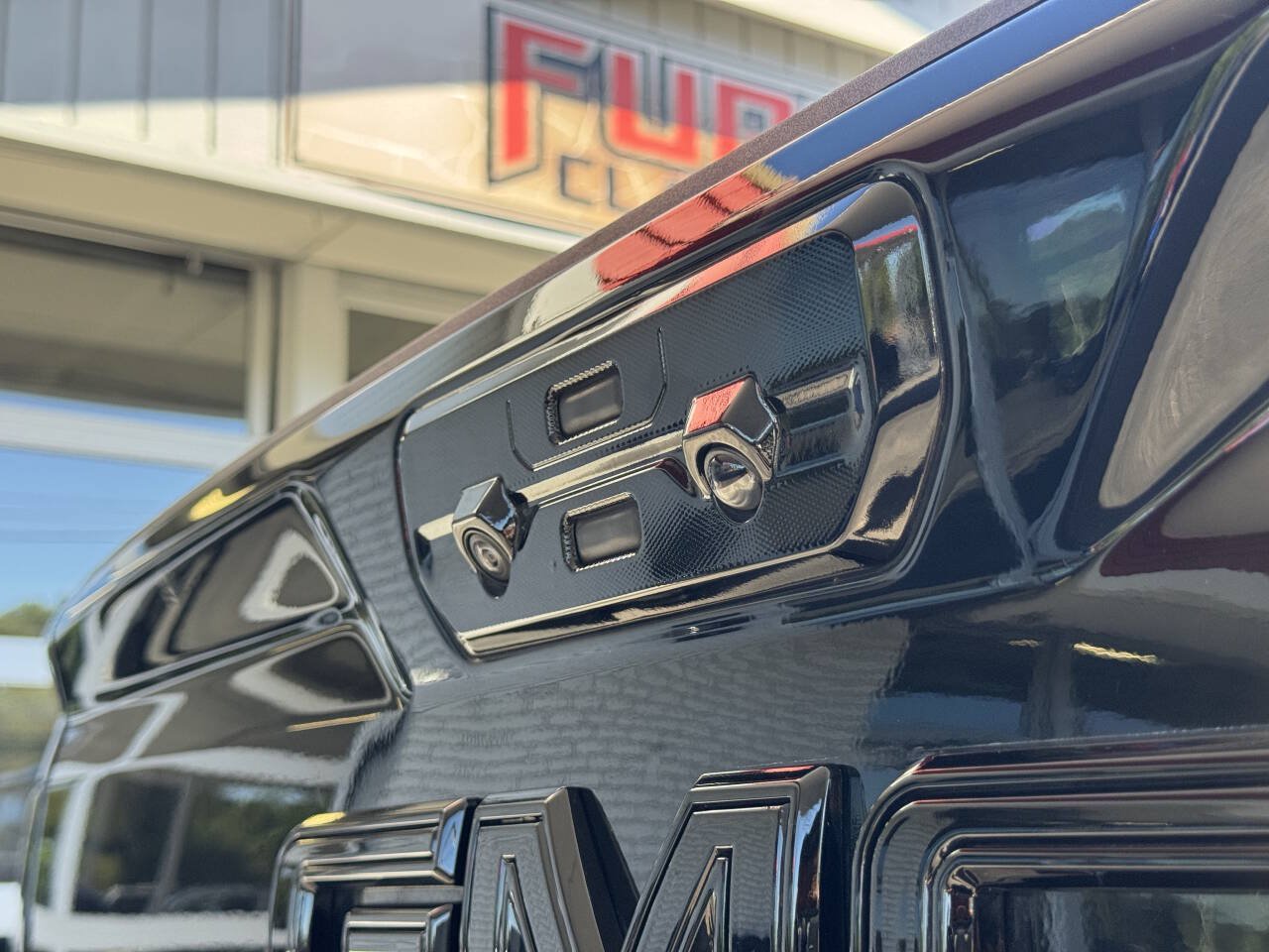Used 2025 GMC Sierra 3500 Denali w/ Denali Reserve Package AWD/4WD image 13
