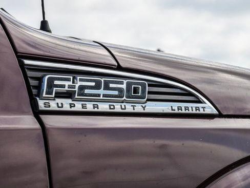 Used 2011 Ford F250 Lariat w/ Lariat Interior Pkg AWD/4WD image 11