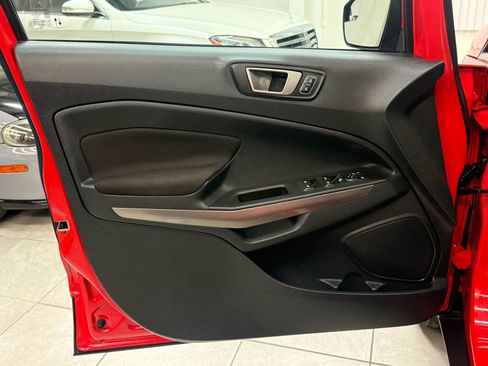 Used 2020 Ford EcoSport SE image 15