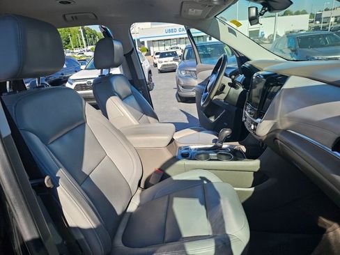 Used 2020 Chevrolet Traverse LT w/ LT Premium Package FWD image 14