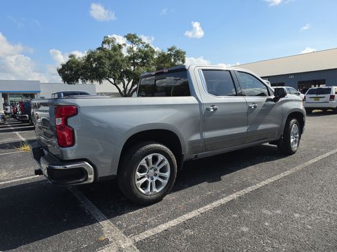 Used 2023 Chevrolet Silverado 1500 LTZ w/ LTZ Premium Package AWD/4WD image 3
