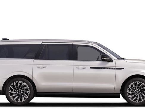 New 2025 Lincoln Navigator L Black Label AWD/4WD image 5