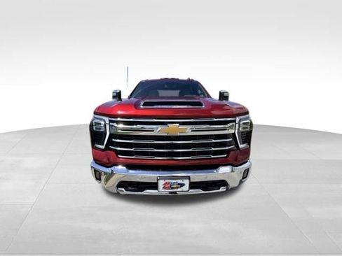 Used 2024 Chevrolet Silverado 2500 LTZ w/ LTZ Plus Package AWD/4WD image 3