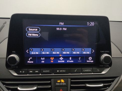 Used 2024 Nissan Altima 2.5 SV image 25