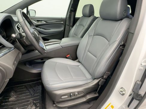 Used 2024 Buick Enclave Essence w/ Experience Buick Package image 5