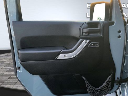 Used 2014 Jeep Wrangler Unlimited Sahara w/ Connectivity Group image 21