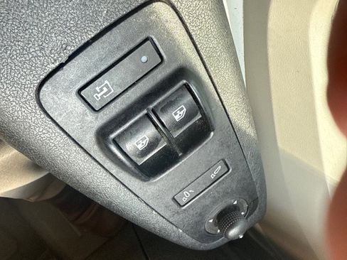 Used 2018 RAM ProMaster 1500 w/ Interior Convenience Group image 17