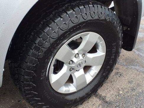 Used 2013 Nissan Frontier SV w/ SV Value Truck Pkg image 12