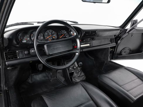 Used 1987 Porsche 911 Carrera image 16