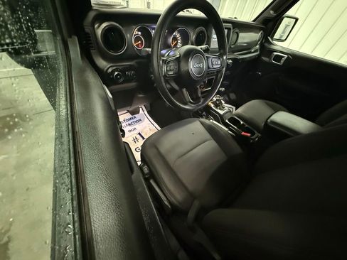 Used 2022 Jeep Wrangler Unlimited Sport image 15