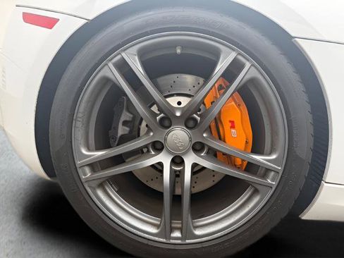 Used 2011 Audi R8 V10 AWD/4WD image 6