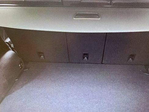 Used 2024 Volkswagen Tiguan SE R-Line image 23