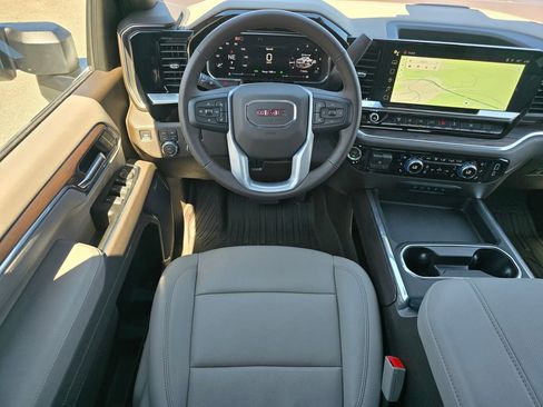 New 2026 GMC Sierra 3500 SLT w/ SLT Premium Package image 28