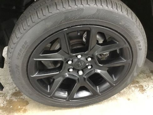 Used 2023 RAM 1500 Laramie AWD/4WD image 4