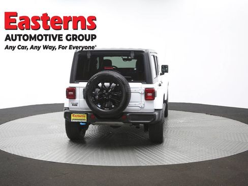 Used 2023 Jeep Wrangler Unlimited Sahara w/ Dual Top Group AWD/4WD image 40
