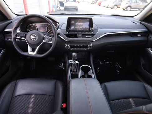 Certified 2025 Nissan Altima 2.5 SR FWD image 21