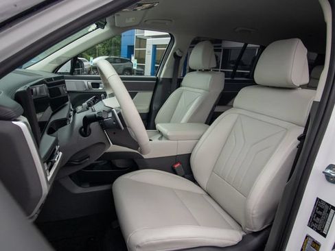 Used 2026 Hyundai Santa Fe SEL FWD image 8