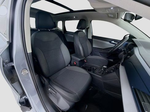 Used 2022 Volkswagen Taos SE image 29