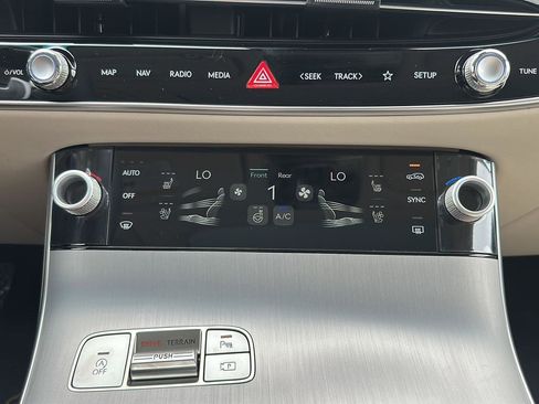 New 2026 Genesis GV70 2.5T Advanced AWD/4WD image 31