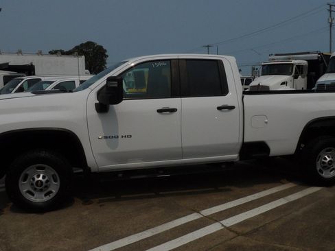 Used 2023 Chevrolet Silverado 2500 W/T w/ WT Convenience Package AWD/4WD image 6