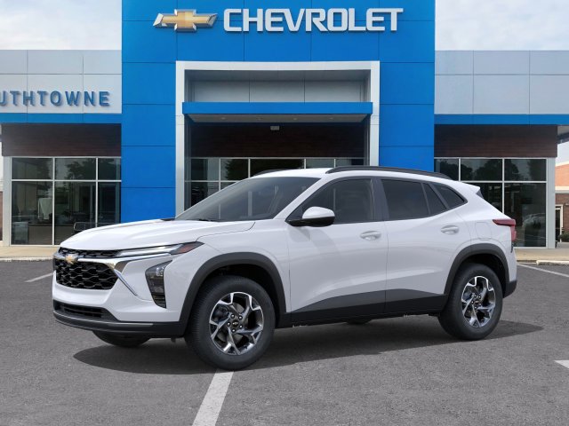 New 2026 Chevrolet Trax LT w/ LT Convenience Package FWD image 2