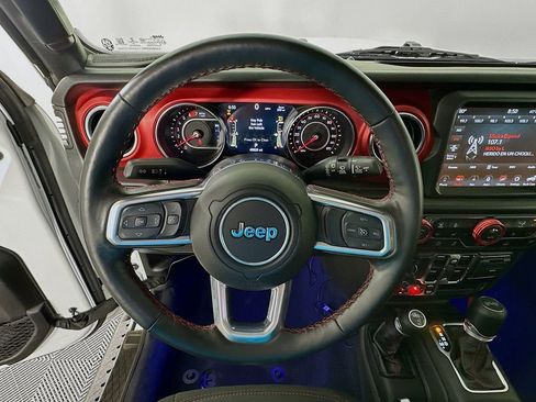 Used 2022 Jeep Wrangler Unlimited Rubicon w/ Cold Weather Group image 11