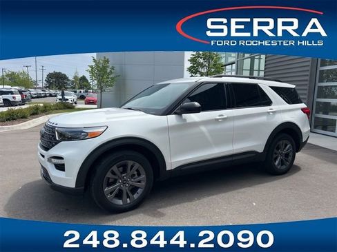 Used 2023 Ford Explorer XLT w/ Equipment Group 202A AWD/4WD image 1