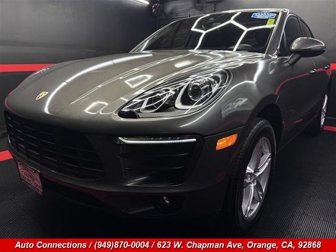 Used 2018 Porsche Macan AWD/4WD image 37