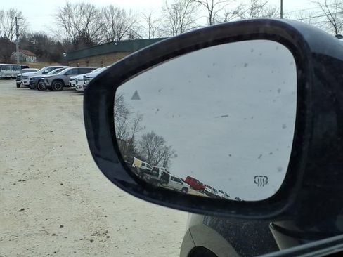 New 2026 Chrysler Pacifica Select w/ S Appearance Package image 17