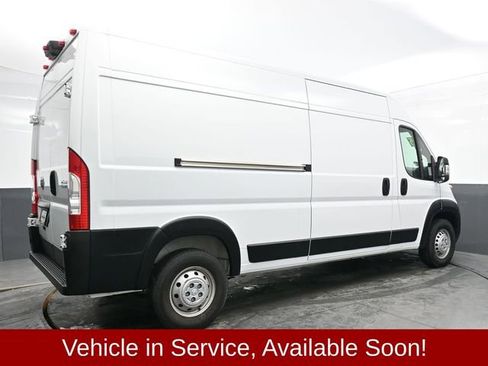 Used 2025 RAM ProMaster 2500 w/ Convenience Group image 7