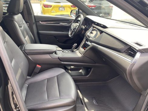Used 2021 Cadillac XT5 Premium Luxury w/ LPO, Floor Liner Package AWD/4WD image 30