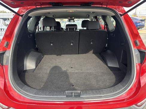 Used 2020 Hyundai Santa Fe SE image 13