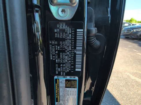 Used 2025 Kia Telluride S AWD/4WD image 36