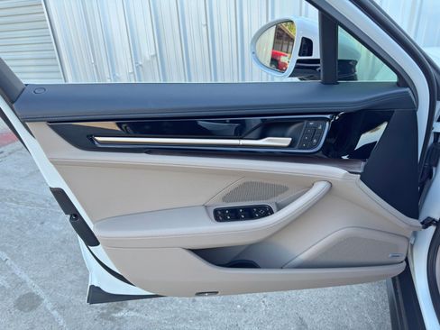 Used 2024 Porsche Panamera 4 image 46