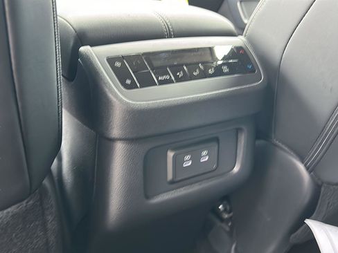 New 2026 Nissan Pathfinder SL image 25