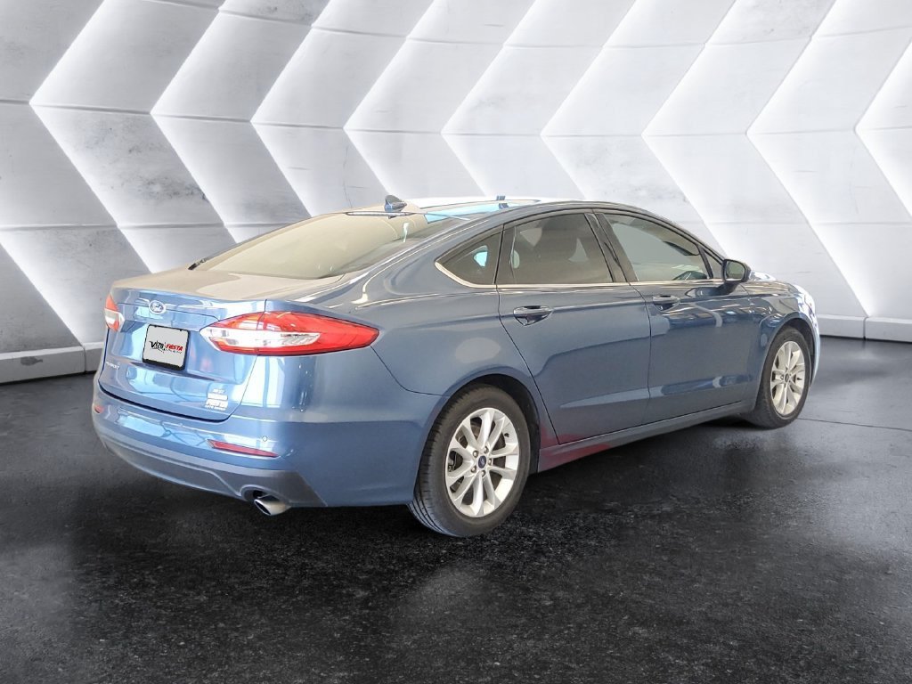 Used 2019 Ford Fusion SE FWD image 4