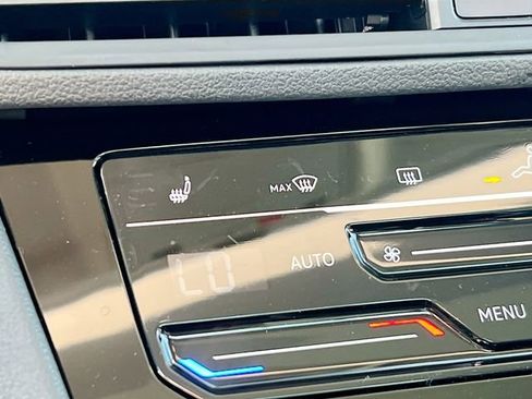 New 2026 Volkswagen Jetta SE image 19