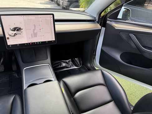 Used 2023 Tesla Model Y Long Range image 23