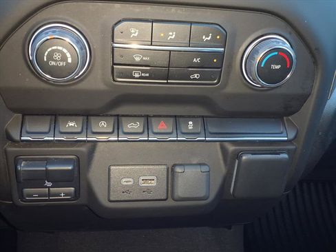 Certified 2023 Chevrolet Silverado 1500 Custom image 11