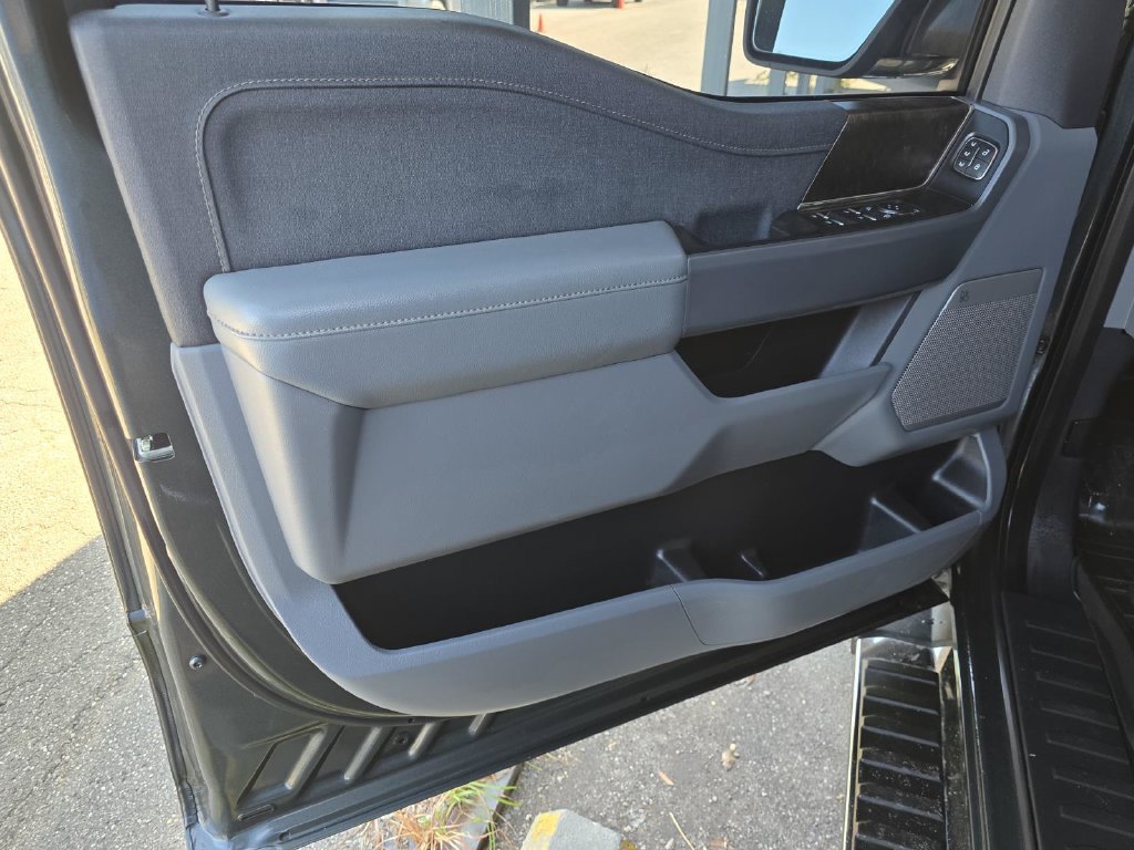 Used 2021 Ford F150 Lariat w/ Equipment Group 502A High AWD/4WD image 34