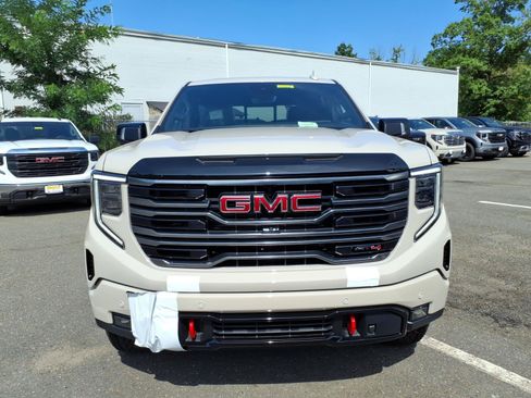 New 2026 GMC Sierra 1500 AT4 w/ AT4 Premium Package AWD/4WD image 2